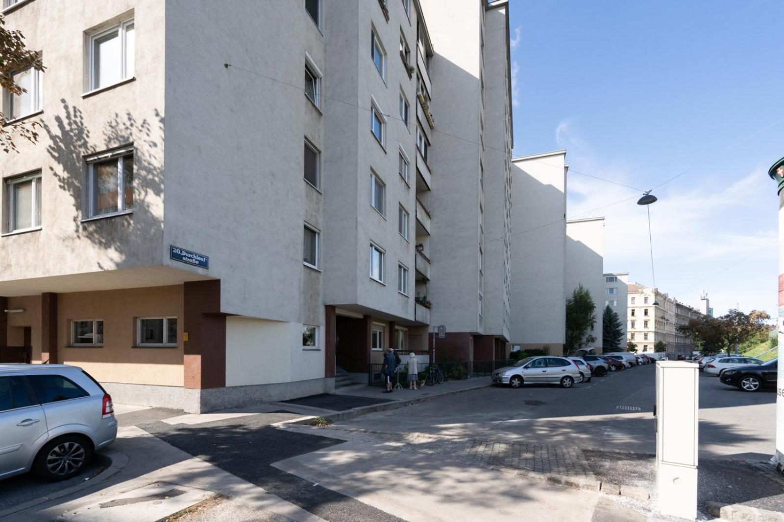 Two Bedrooms - 85 Squaremeters - 4 Min To U6 Dresdner Str Wina Bagian luar foto