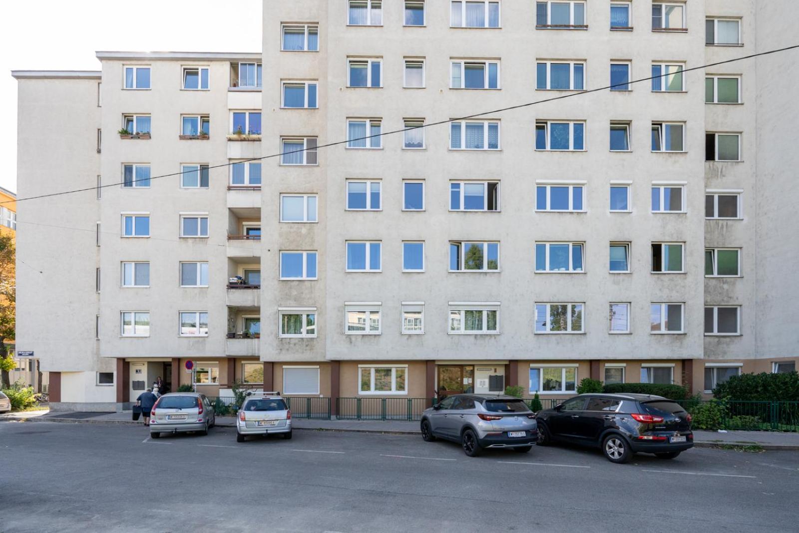 Two Bedrooms - 85 Squaremeters - 4 Min To U6 Dresdner Str Wina Bagian luar foto