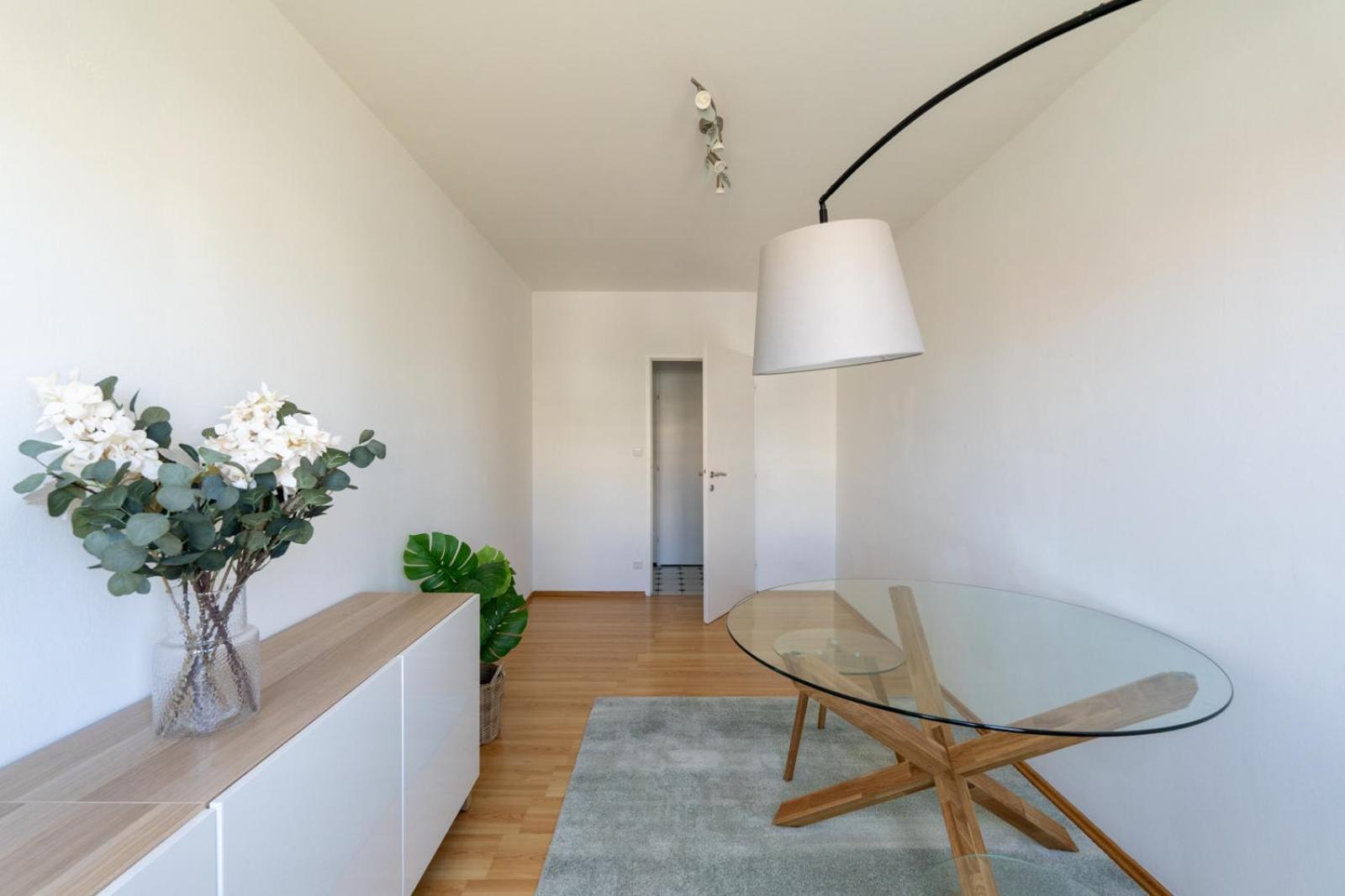 Two Bedrooms - 85 Squaremeters - 4 Min To U6 Dresdner Str Wina Bagian luar foto