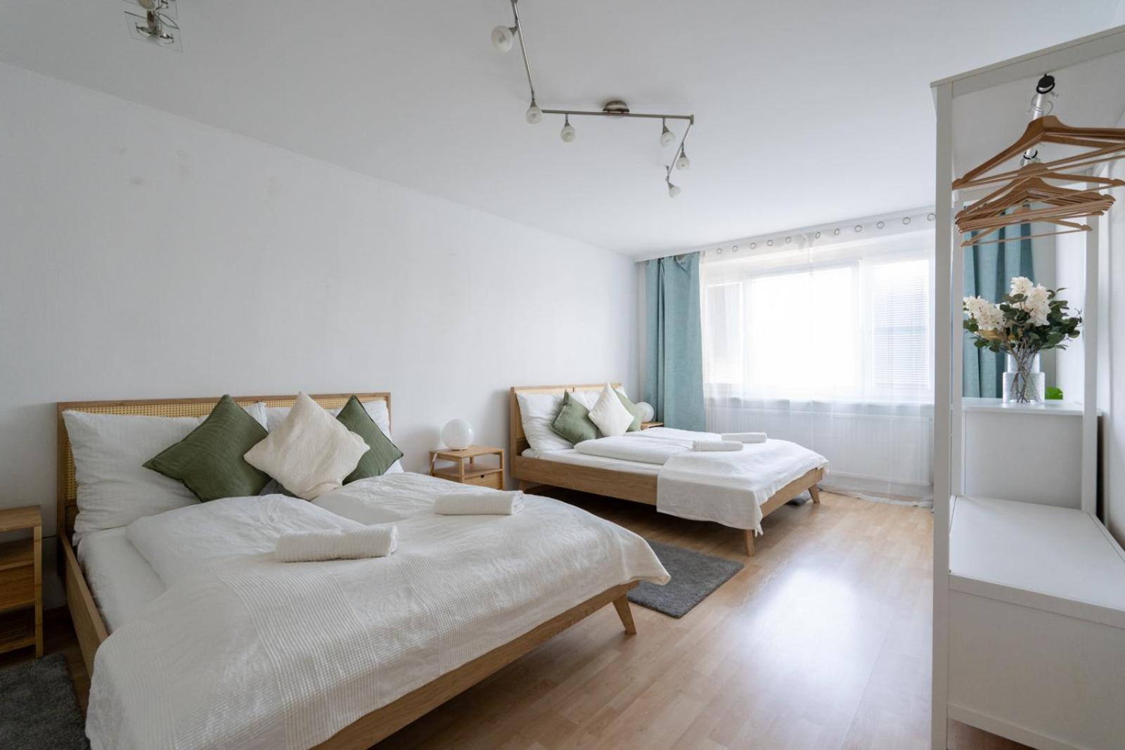Two Bedrooms - 85 Squaremeters - 4 Min To U6 Dresdner Str Wina Bagian luar foto